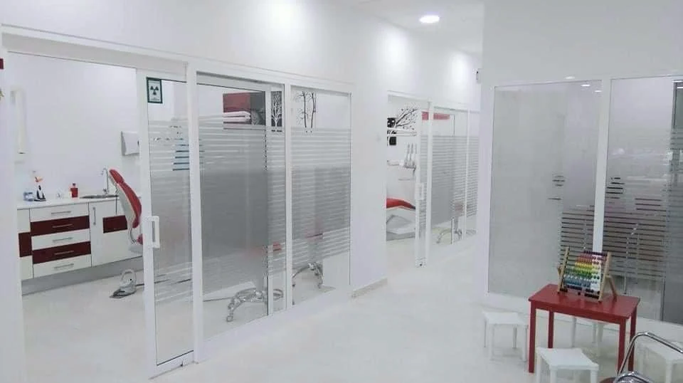 Boxes de tratamiento dental equipados con la última tecnología